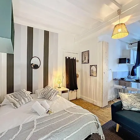Apartment My Auguste Comte 1